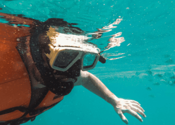 Unwind and Recharge: How Snorkeling Helps Relieve Stress and Boost Mental Well-Being